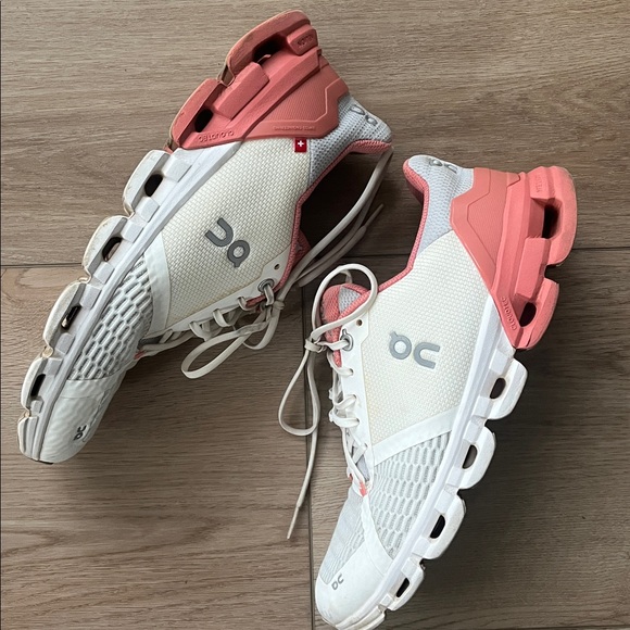 On Cloudflyer 2.0 - Picture 3 of 11